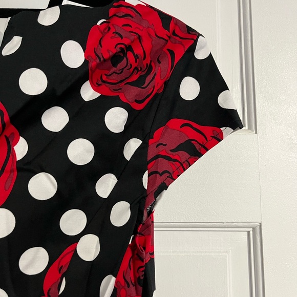 Women’s dress - Picture 3 of 6